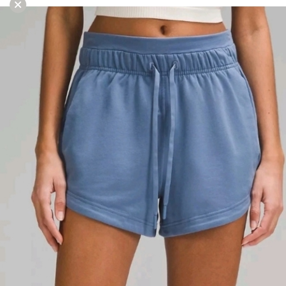 Lululemon Athletic Shorts Inner Glow High Rise 3"